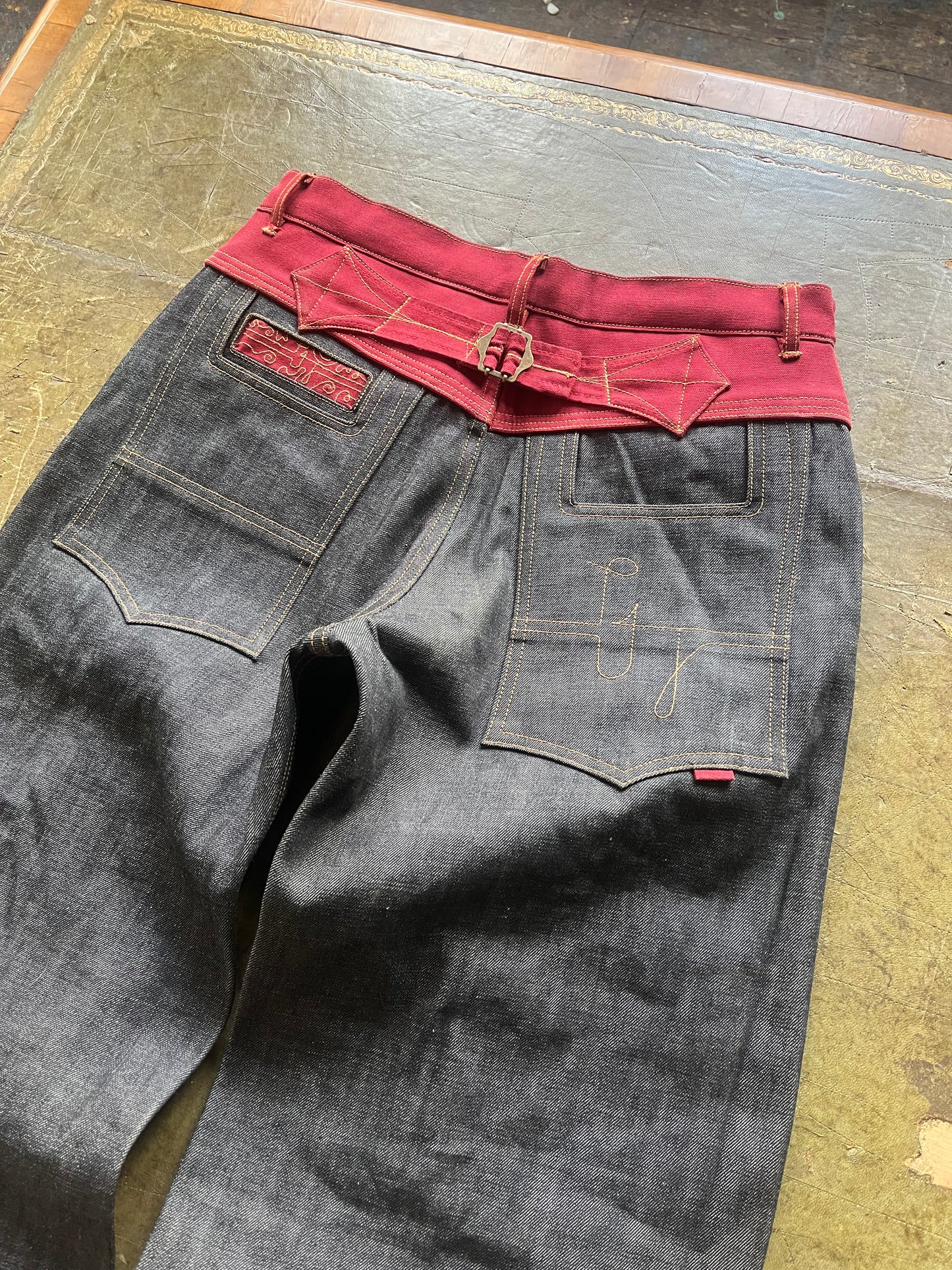 Red/Charcoal Hybrids