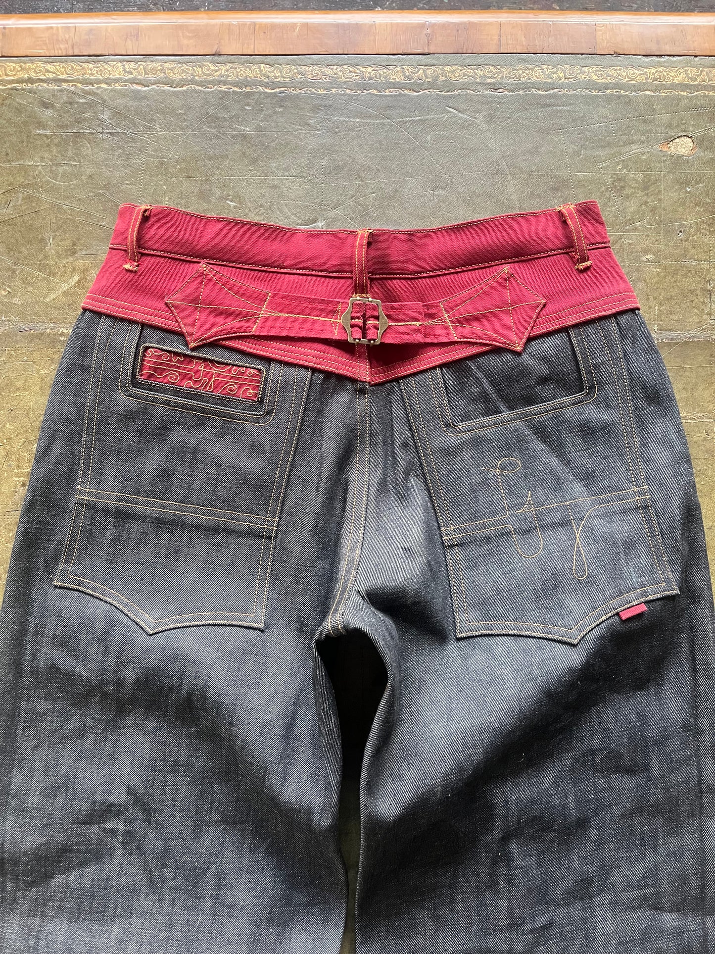 Red/Charcoal Hybrids