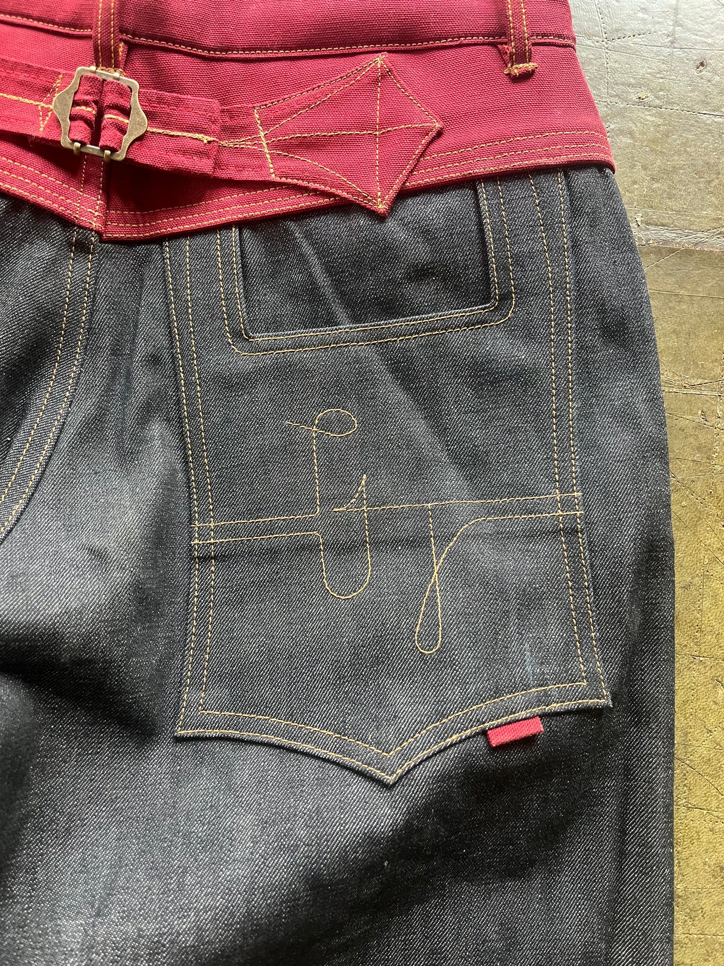 Red/Charcoal Hybrids